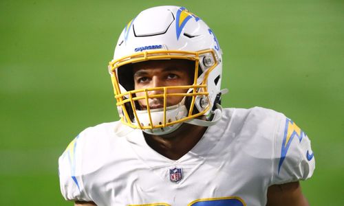 What is a Auction Fantasy League?